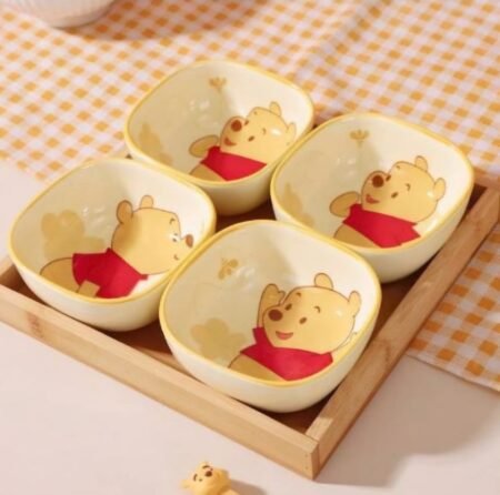 بوكس زبادي ديزني ويني مع قاعدة خشب