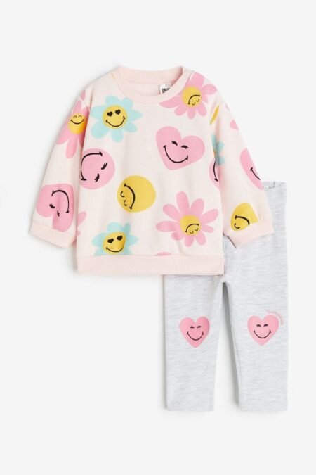 طقم بناتي سمايل