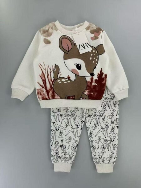 ترينج بناتي لون ابيض برسمة غزال